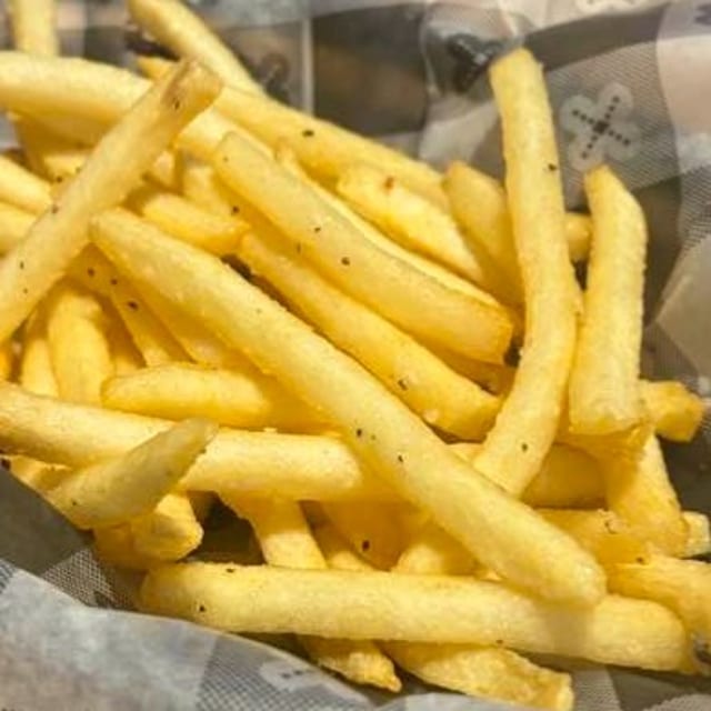 Side Shoestring Fries.