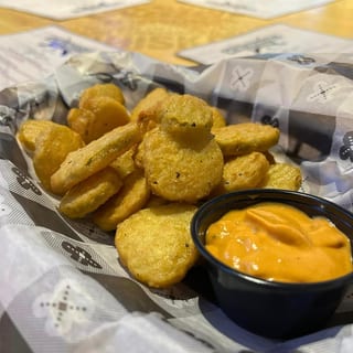 Fried Pickles App w/ Pub Sauce