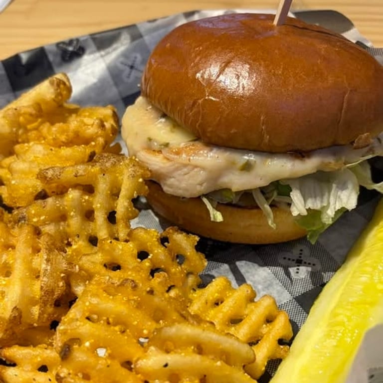 Burgers: Classic American Bar & Grill Favorites